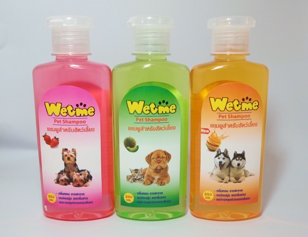 แชมพูสัตว์เลี้ยงคละ3กลิ่น Wetme เมล่อน สตอ ผลไม้รวม 250ml. (1*36)