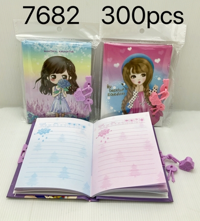 สมุดโน๊ต พร้อมกุญแจล็อค พลาสติก ปกคละลาย 1*300 T20158